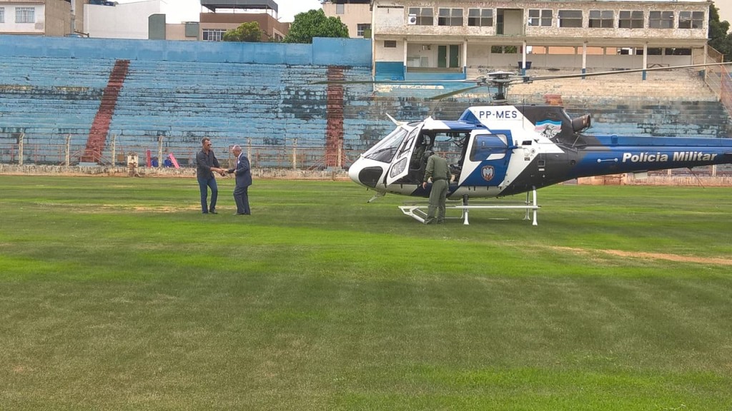 Visita do Governador ao estádio.